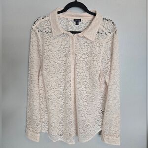 Torrid Cream Lace Sheer Button-Up Blouse Size 2 NWT